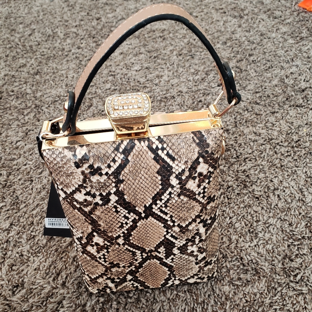 Purse - Picture 2 of 3